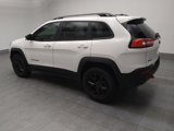 Used 2017 Jeep Cherokee Trailhawk image 3