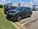 Used 2018 Nissan Rogue SV w/ Sun & Sound Touring Package image 3