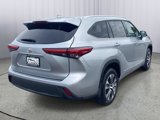 Used 2021 Toyota Highlander XLE image 5