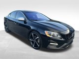 Used 2016 Volvo S60 T5 R-Design image 3