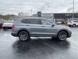 Certified 2022 Volkswagen Tiguan SE w/ Panoramic Sunroof Package image 4