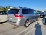 Used 2018 Toyota Sienna LE image 3