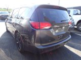 Used 2019 Chrysler Pacifica Touring-L w/ Advanced Safetytec Group image 2