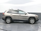Used 2017 Jeep Cherokee Limited image 6