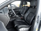 Certified 2025 Porsche Macan image 5