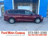 Used 2023 Chrysler Pacifica Touring-L image 3