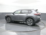 Used 2023 Nissan Rogue SV image 3