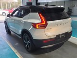 Used 2021 Volvo XC40 T5 R-Design image 2