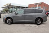 Used 2022 Chrysler Pacifica Touring-L image 2