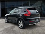 Used 2021 Volvo XC40 T5 Momentum image 5