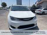Used 2017 Chrysler Pacifica Limited image 3