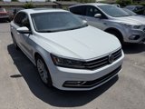 Used 2018 Volkswagen Passat 2.0T SE image 2