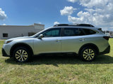 Used 2022 Subaru Outback Premium image 4