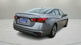 Used 2024 Nissan Altima 2.5 SV image 3