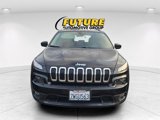 Used 2017 Jeep Cherokee Latitude w/ Cold Weather Group image 2