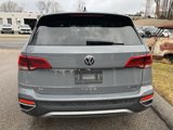 Certified 2022 Volkswagen Taos SE image 4