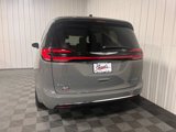 New 2025 Chrysler Pacifica Select image 3