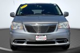 Used 2013 Chrysler Town & Country Touring image 3