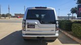 Used 2016 Land Rover LR4 HSE image 4