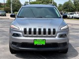 Used 2016 Jeep Cherokee Sport image 3