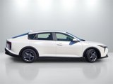 New 2025 Kia K4 LXS image 2