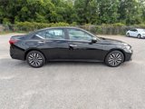 Used 2024 Nissan Altima 2.5 SV image 2
