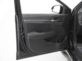 Used 2020 Hyundai Elantra SE w/ Winter Weather Package image 4