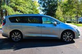 Used 2020 Chrysler Pacifica Limited image 6