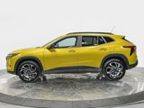Used 2024 Chevrolet Trax RS w/ Sunroof Package image 2