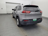 Used 2015 Jeep Cherokee Sport image 5