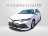 Used 2021 Toyota Camry LE image 3