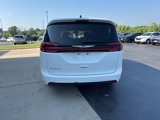 Used 2023 Chrysler Pacifica Touring-L image 6