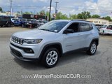 New 2025 Jeep Compass Latitude image 3