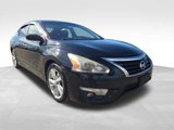 Used 2015 Nissan Altima 2.5 SV image 2