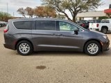 Used 2022 Chrysler Voyager LX image 5