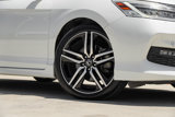 Used 2017 Honda Accord Touring image 2