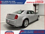 Used 2018 Chrysler 300 Touring L image 3