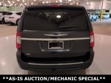 Used 2013 Chrysler Town & Country Touring image 4