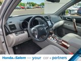 Used 2012 Toyota Highlander Limited image 2