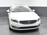 Used 2017 Volvo V60 T5 Platinum w/ Climate Package image 2