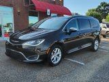 Used 2020 Chrysler Pacifica Limited image 2