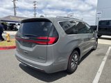 Used 2021 Chrysler Pacifica Touring-L image 3