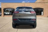Used 2017 Jeep Cherokee Latitude w/ Comfort/Convenience Group image 4