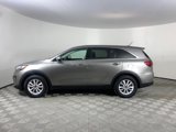 Used 2019 Kia Sorento LX image 2