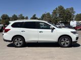 Used 2018 Nissan Pathfinder SV image 2