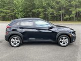 Used 2023 Hyundai Kona SEL image 2
