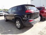 Used 2017 Jeep Cherokee Sport image 4