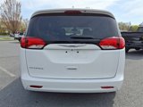 Used 2017 Chrysler Pacifica Touring image 5