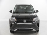 Certified 2022 Volkswagen Taos SE image 2