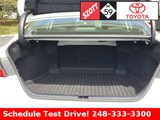 Used 2020 Toyota Camry SE w/ Sunroof Package image 6